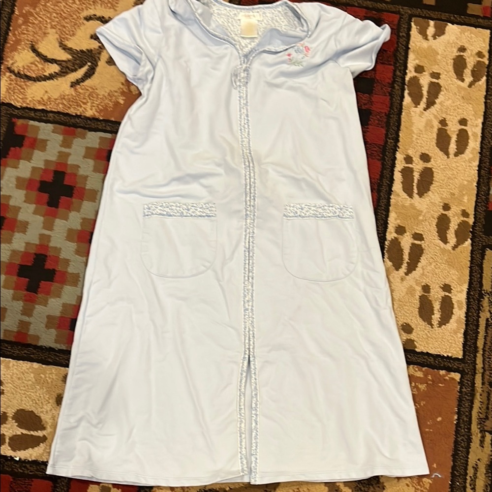 Womens vintage zipped housecoat